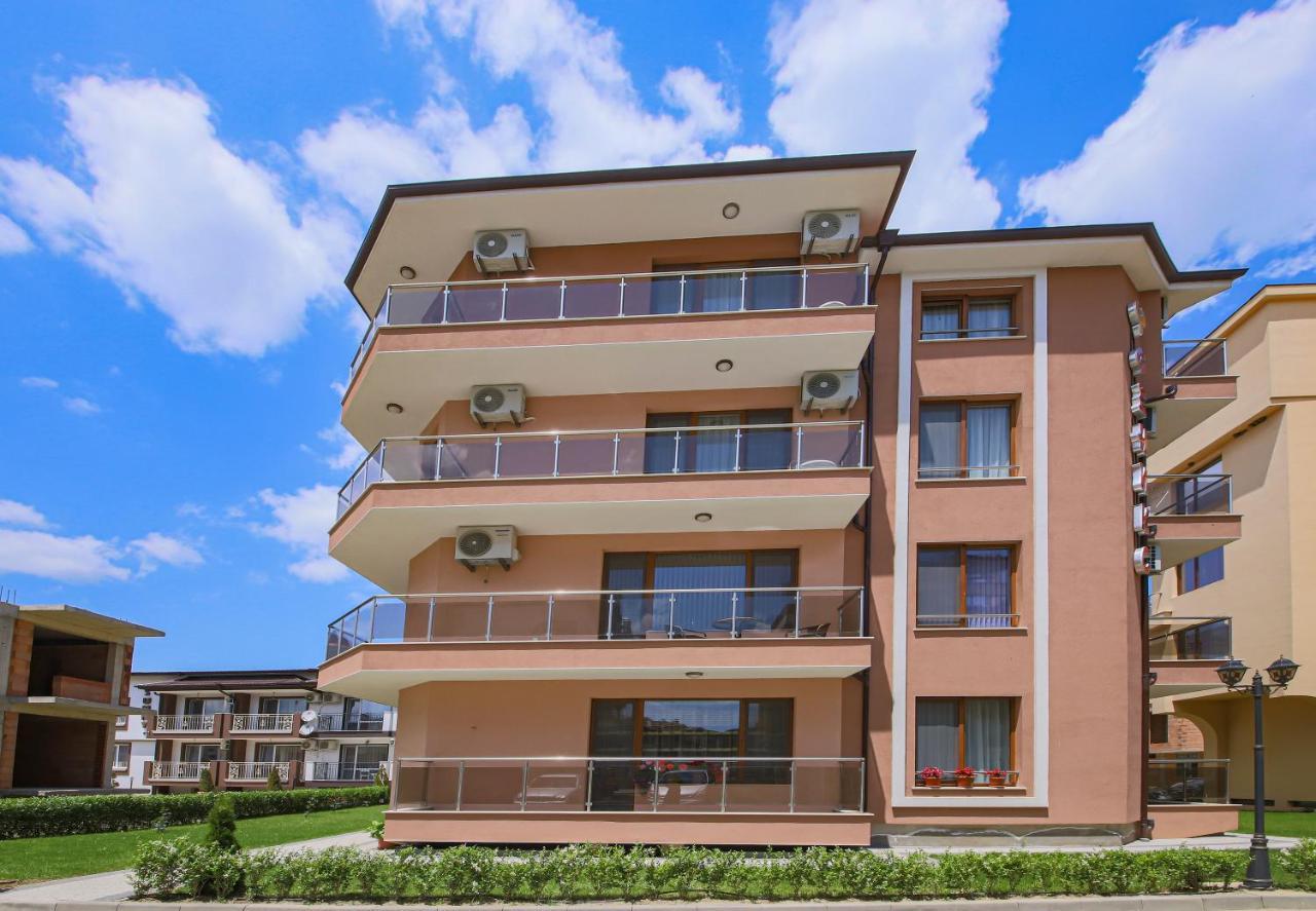 Guesthouse Phoenix Obzor Exterior photo